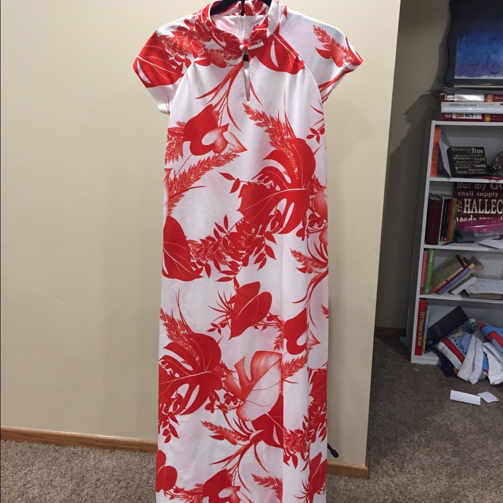 Malihini Hawaii designer collection maxi dress